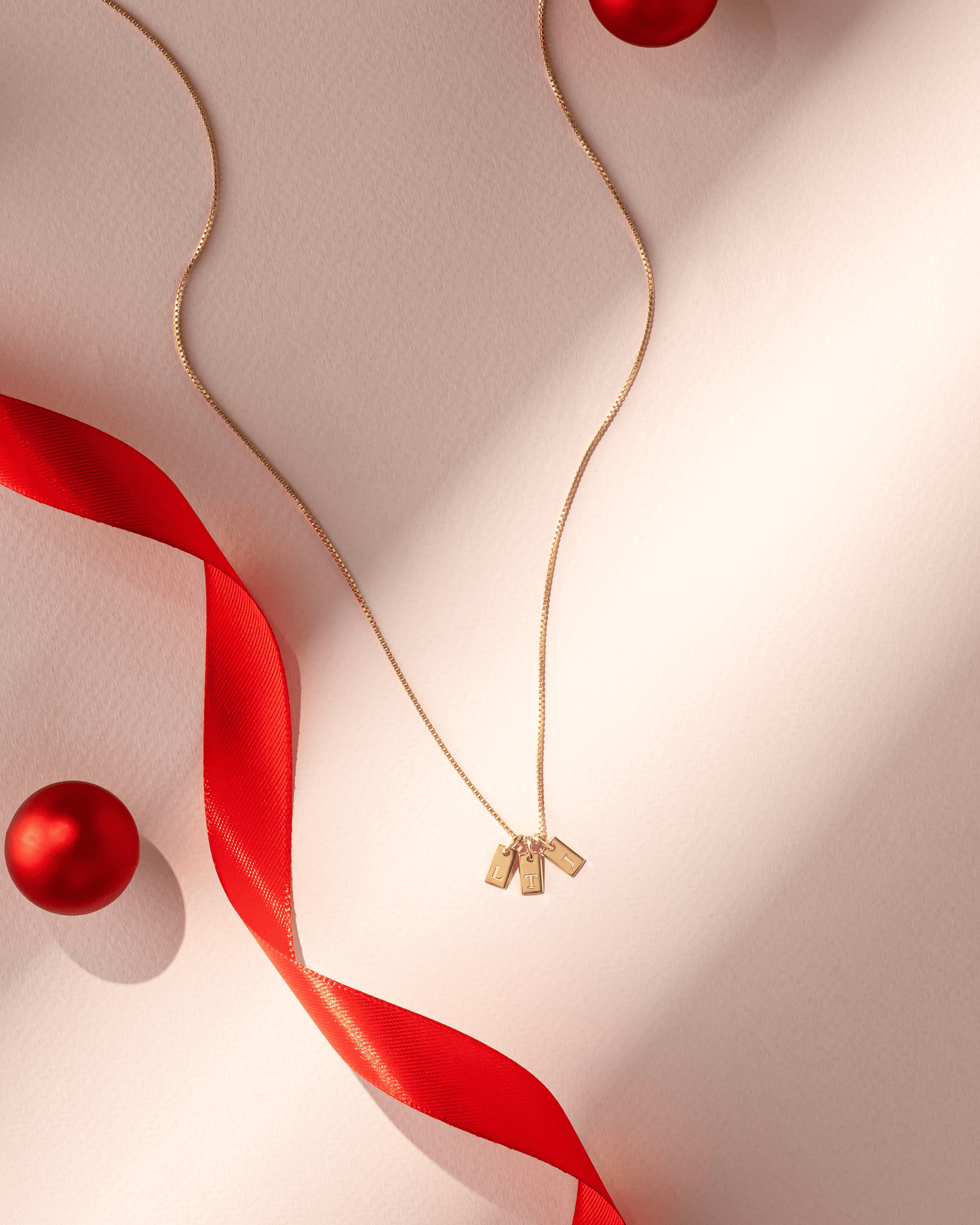 Collier Mini Plaque Initiale(s) - Or Rose Plaqué 18 carats Necklaces Gold Vermeil