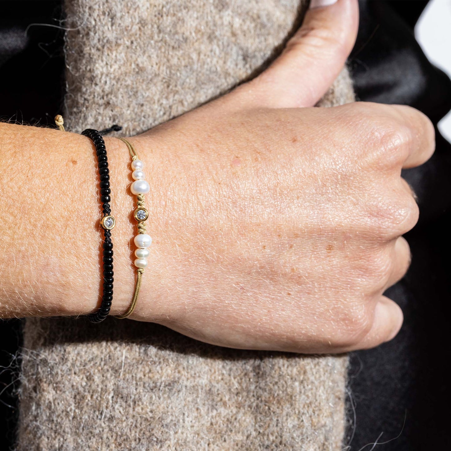 Black Onyx String Of Love - 14K Yellow Gold Bracelets magal-dev